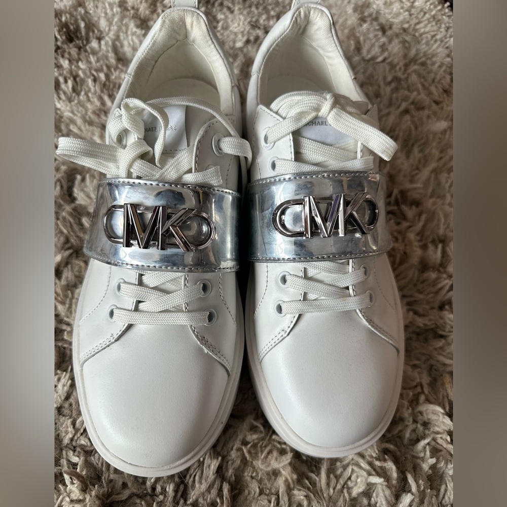 NEW Michael Kors Sneakers Size 7
